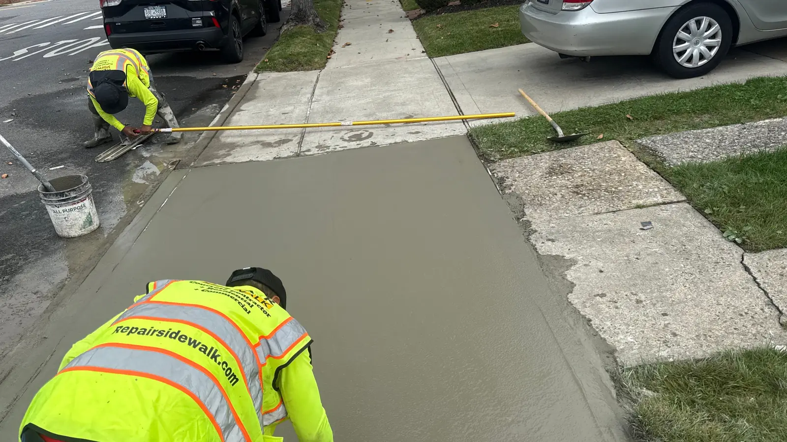 Concrete sidewalk finishing service in NYC